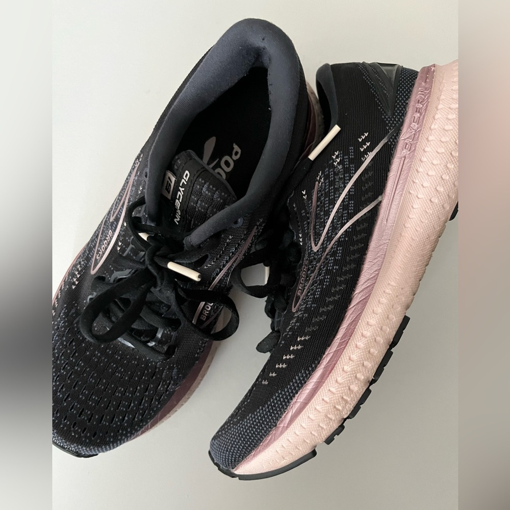 Brooks Glycerin 19 running shoes